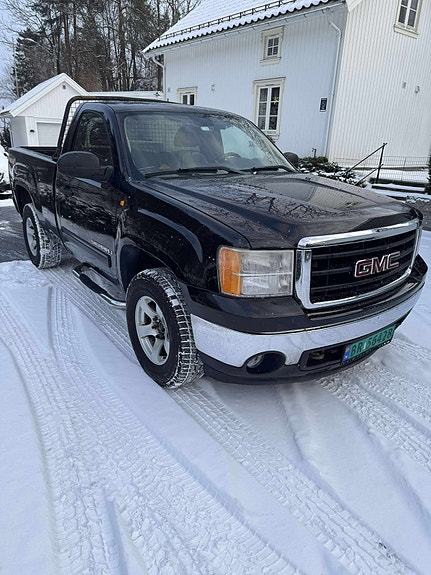 GMC Sierra 3 of 5