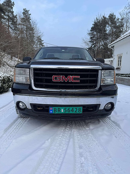 GMC Sierra 2 of 5