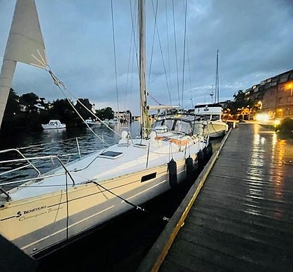 Flott, nyrestaurert Beneteau Oceanis 39, Fredrikstad sentrum 3 of 5