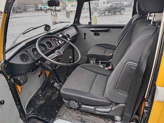 Volkswagen Transporter 19 of 19