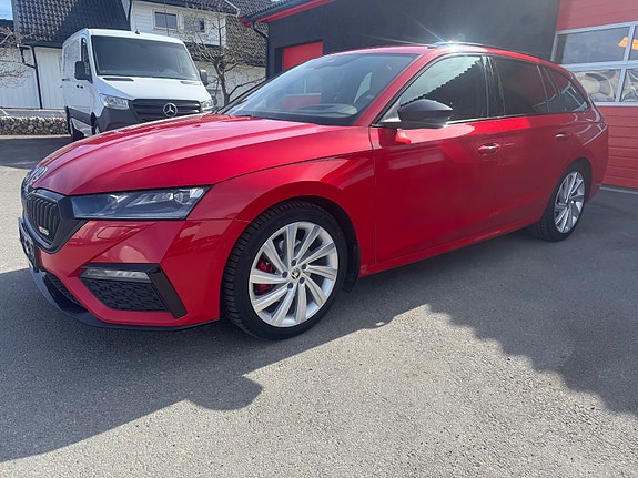 Skoda Octavia RS 2 of 5
