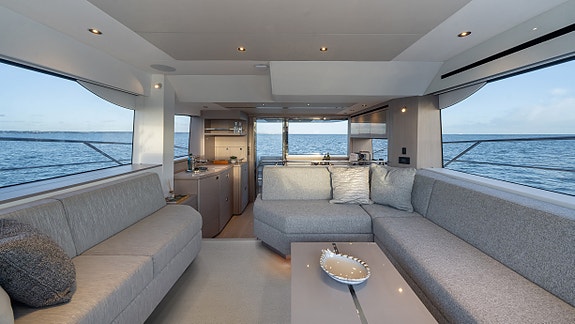 Sunseeker Manhattan 56 -Vises under Cannes Yachting Festival 2026 10 of 20