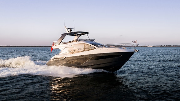 Sunseeker Manhattan 56 -Vises under Cannes Yachting Festival 2026 2 of 20