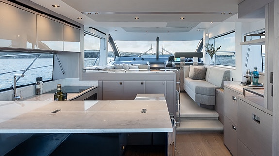 Sunseeker Manhattan 56 -Vises under Cannes Yachting Festival 2026 8 of 20
