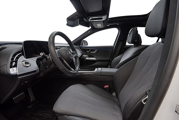 Mercedes-Benz E300 de 12 of 30