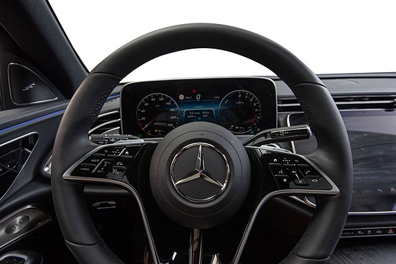 Mercedes-Benz E300 de 16 of 30