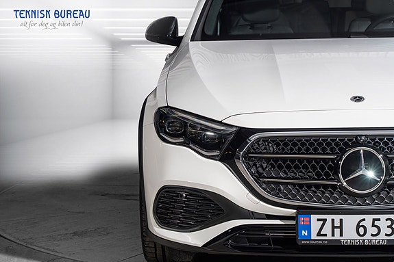 Mercedes-Benz E300 de 3 of 30