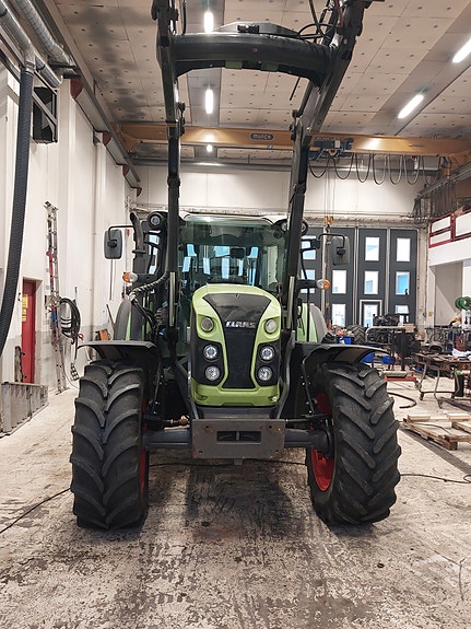 CLAAS Arion 460 2 of 7