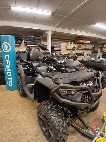 CFMOTO NYE CFORCE 850 BLACK EDITION