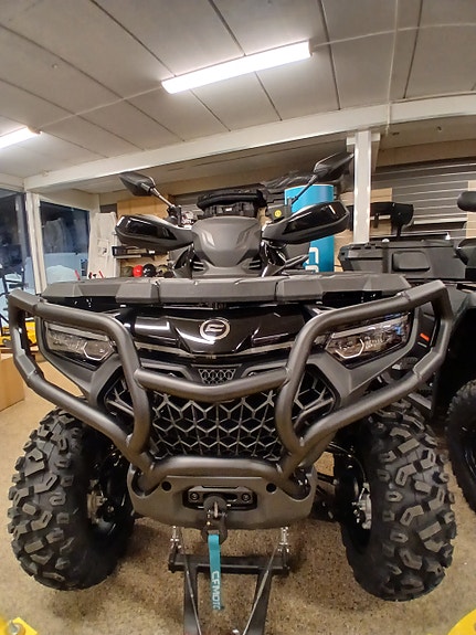 CFMOTO NYE CFORCE 850 BLACK EDITION 2 of 5