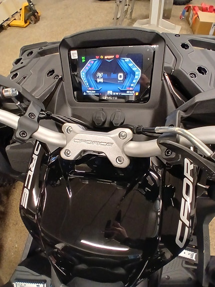 CFMOTO NYE CFORCE 850 BLACK EDITION 4 of 5