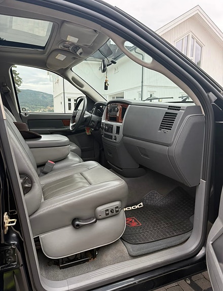 Dodge RAM 19 of 22