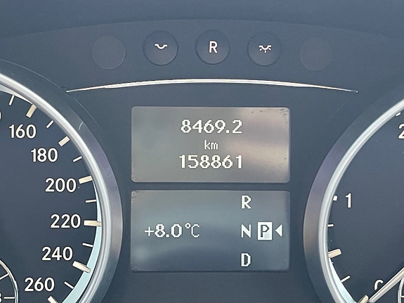 Mercedes-Benz GL350 20 of 30