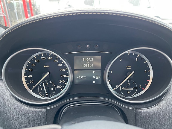 Mercedes-Benz GL350 19 of 30