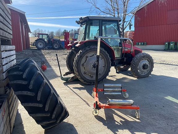 Massey Ferguson 4255 1999, kr 210 000,-