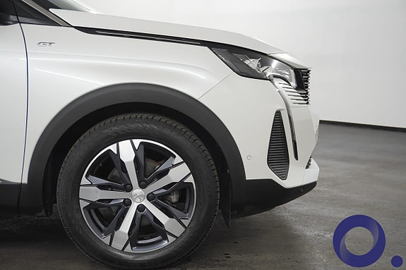 Peugeot 5008 2 of 30