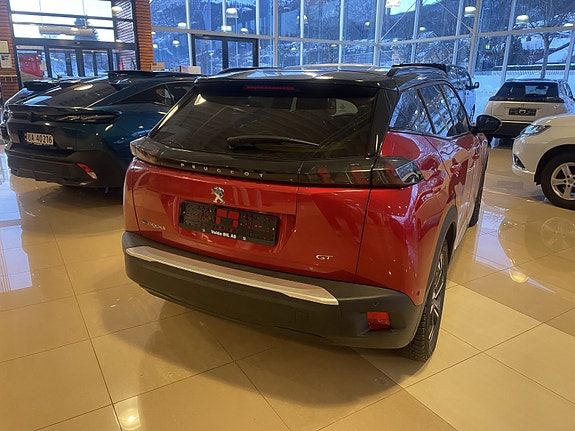 Peugeot e-2008 4 of 5