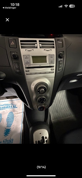 Toyota Yaris 8 of 15