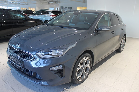 Kia Ceed 3 of 5
