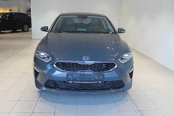 Kia Ceed 2 of 5