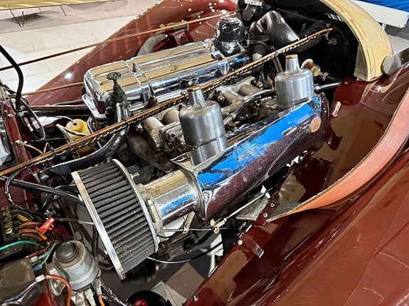 Morgan Plus 4 27 of 30
