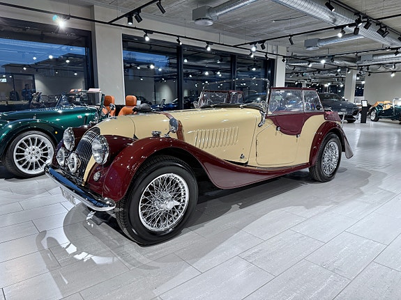 Morgan Plus 4 2 of 5