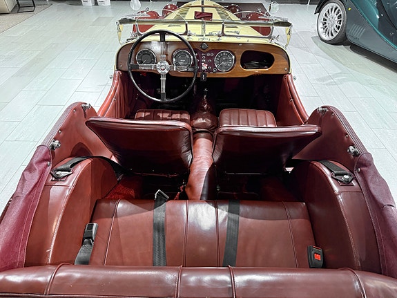 Morgan Plus 4 23 of 30