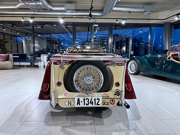 Morgan Plus 4 7 of 30