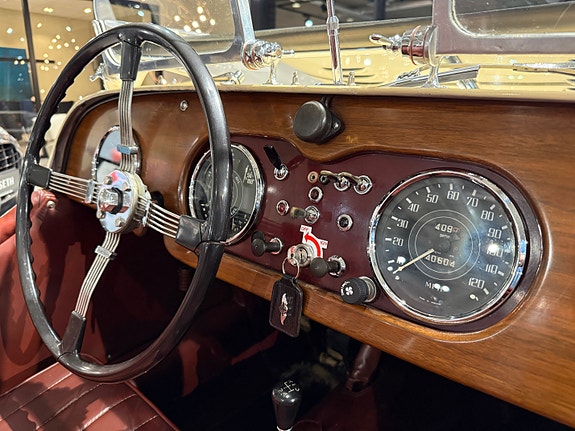 Morgan Plus 4 17 of 30