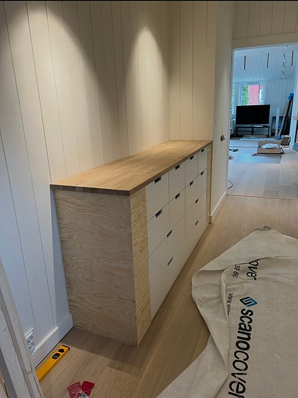 Spesialbygd kommode for kunde