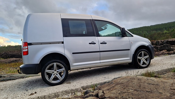 Volkswagen Caddy 3 of 5