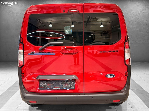 Ford E-Transit Courier 5 of 5