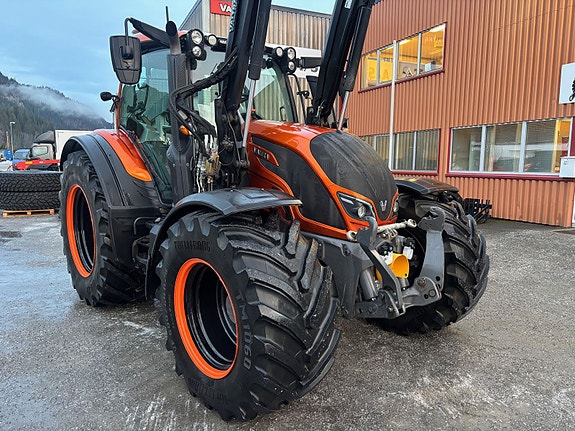Valtra Burnt Orange N174 DST 2019, kr 1 079 000,-