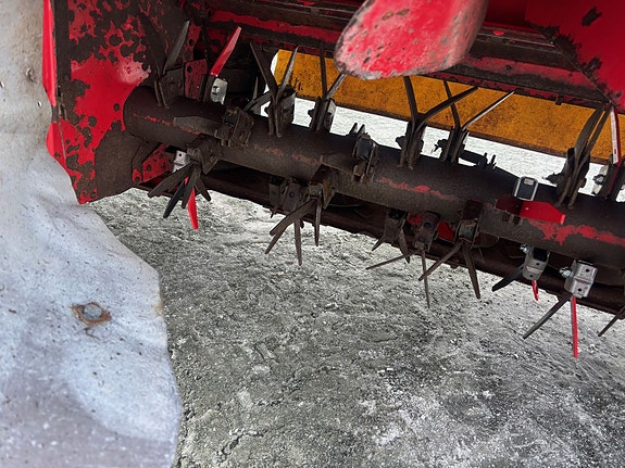 Pøttinger Novacat 305 ED