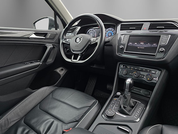Volkswagen Tiguan 17 of 30