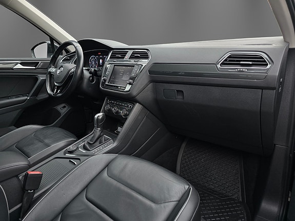 Volkswagen Tiguan 6 of 30