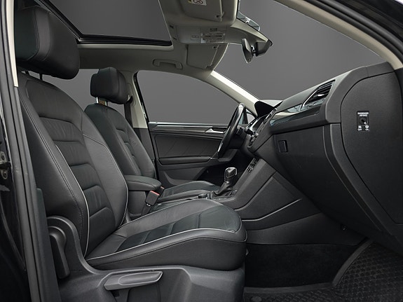 Volkswagen Tiguan 7 of 30