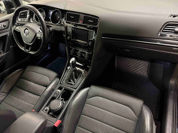Volkswagen Golf VIII 7 of 30