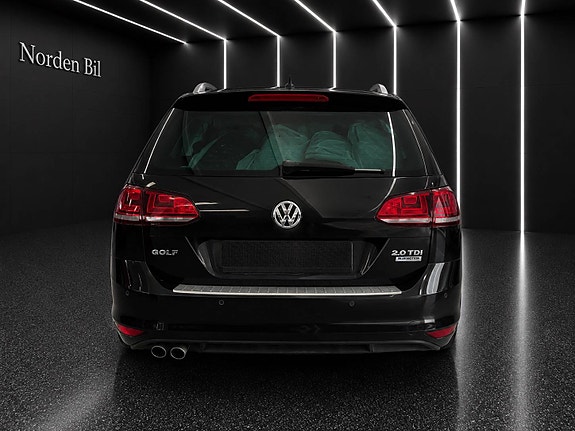 Volkswagen Golf VIII 5 of 30