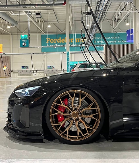 Audi e-tron GT RS 6 of 30