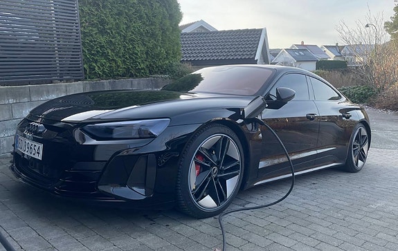 Audi e-tron GT RS 16 of 30