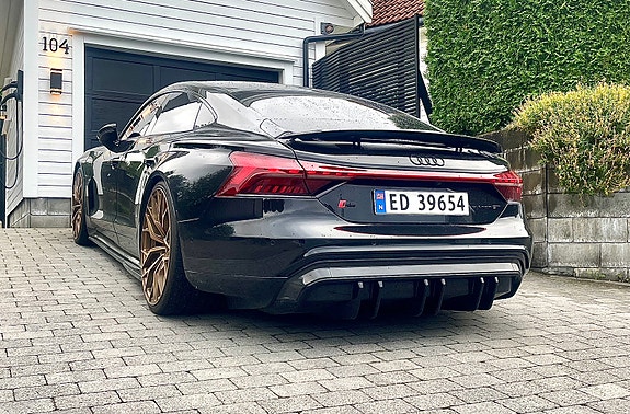 Audi e-tron GT RS 3 of 30