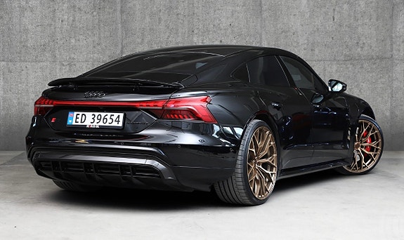 Audi e-tron GT RS 19 of 30