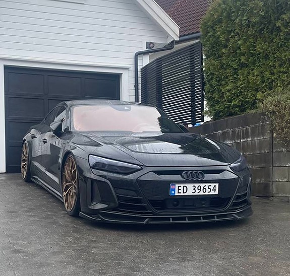 Audi e-tron GT RS 2 of 30