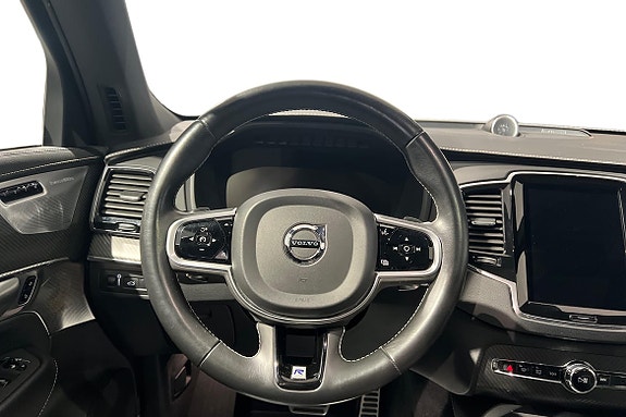 Volvo XC90 15 of 30