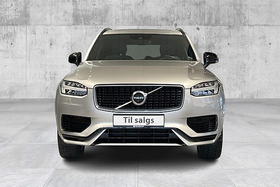 Volvo XC90 2 of 5