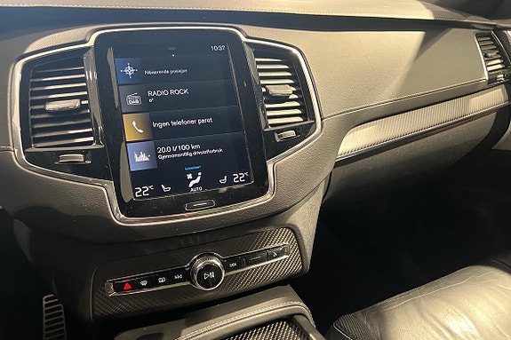 Volvo XC90 19 of 30