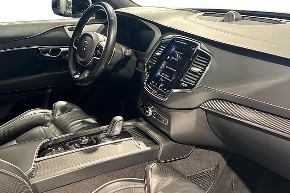Volvo XC90 27 of 30
