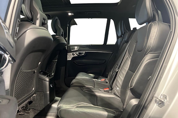 Volvo XC90 23 of 30