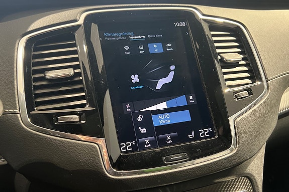 Volvo XC90 21 of 30